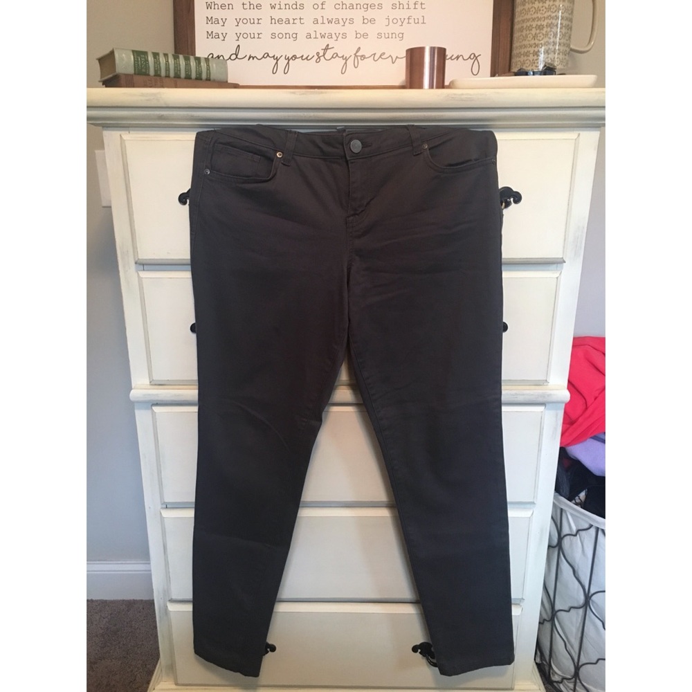 Style & Co Gray Skinny Jeans - Picture 2 of 7